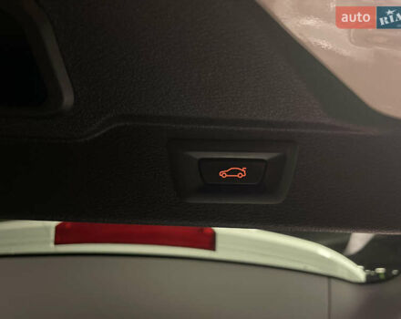 Белый БМВ Х5, объемом двигателя 3 л и пробегом 159 тыс. км за 25000 $, фото 16 на Automoto.ua