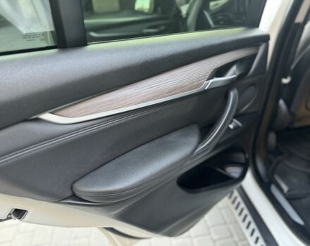 Білий БМВ Х5, об'ємом двигуна 2 л та пробігом 208 тис. км за 23200 $, фото 5 на Automoto.ua