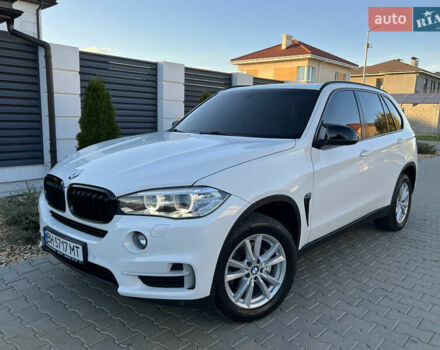 Белый БМВ Х5, объемом двигателя 2 л и пробегом 169 тыс. км за 23800 $, фото 48 на Automoto.ua