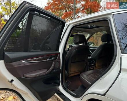 Білий БМВ Х5, об'ємом двигуна 3 л та пробігом 241 тис. км за 18490 $, фото 25 на Automoto.ua