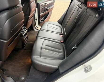Белый БМВ Х5, объемом двигателя 2.99 л и пробегом 175 тыс. км за 31900 $, фото 63 на Automoto.ua