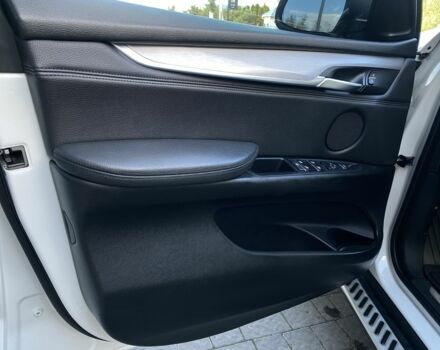 Белый БМВ Х5, объемом двигателя 3 л и пробегом 183 тыс. км за 24700 $, фото 20 на Automoto.ua