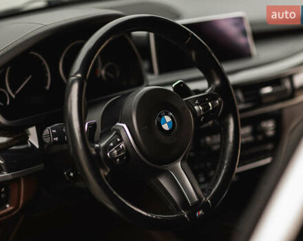 Белый БМВ Х5, объемом двигателя 4.39 л и пробегом 150 тыс. км за 26400 $, фото 5 на Automoto.ua