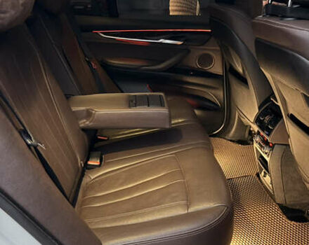 Белый БМВ Х5, объемом двигателя 3 л и пробегом 225 тыс. км за 28999 $, фото 30 на Automoto.ua