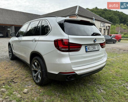 Білий БМВ Х5, об'ємом двигуна 2.99 л та пробігом 281 тис. км за 27500 $, фото 4 на Automoto.ua