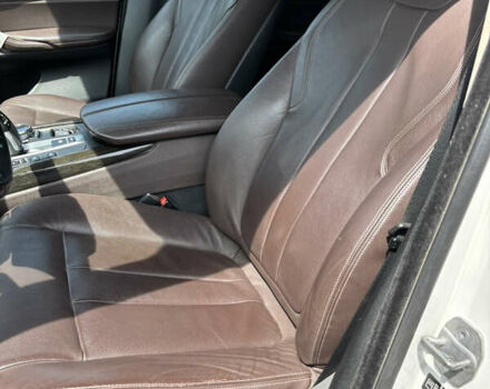 Білий БМВ Х5, об'ємом двигуна 3 л та пробігом 125 тис. км за 27800 $, фото 12 на Automoto.ua