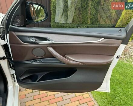 Білий БМВ Х5, об'ємом двигуна 2.99 л та пробігом 185 тис. км за 35500 $, фото 51 на Automoto.ua