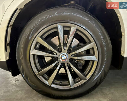 Білий БМВ Х5, об'ємом двигуна 3 л та пробігом 180 тис. км за 35000 $, фото 3 на Automoto.ua