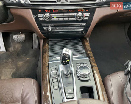 Белый БМВ Х5, объемом двигателя 3 л и пробегом 302 тыс. км за 18300 $, фото 7 на Automoto.ua