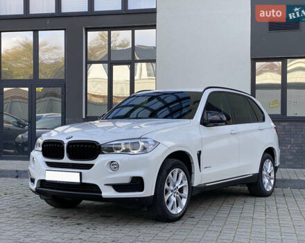 Белый БМВ Х5, объемом двигателя 3 л и пробегом 229 тыс. км за 24500 $, фото 1 на Automoto.ua