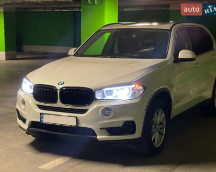 Белый БМВ Х5, объемом двигателя 3 л и пробегом 159 тыс. км за 25000 $, фото 5 на Automoto.ua