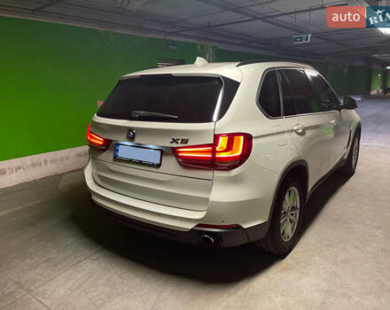 Белый БМВ Х5, объемом двигателя 3 л и пробегом 159 тыс. км за 25000 $, фото 2 на Automoto.ua