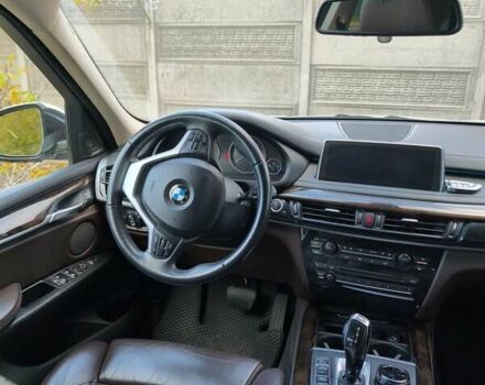 Белый БМВ Х5, объемом двигателя 3 л и пробегом 85 тыс. км за 25000 $, фото 2 на Automoto.ua