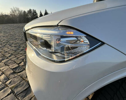 Белый БМВ Х5, объемом двигателя 3 л и пробегом 160 тыс. км за 21999 $, фото 14 на Automoto.ua