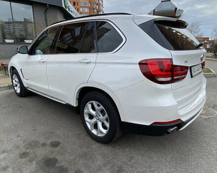 Білий БМВ Х5, об'ємом двигуна 2.99 л та пробігом 188 тис. км за 34800 $, фото 10 на Automoto.ua