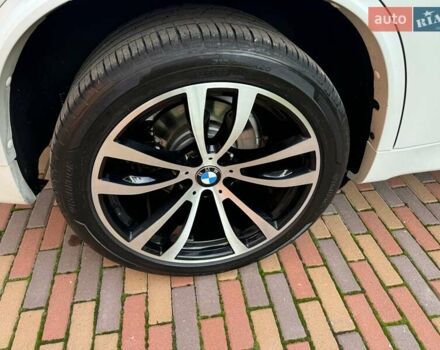 Білий БМВ Х5, об'ємом двигуна 2.99 л та пробігом 185 тис. км за 35500 $, фото 18 на Automoto.ua