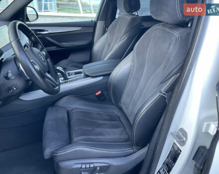 Белый БМВ Х5, объемом двигателя 3 л и пробегом 184 тыс. км за 32000 $, фото 40 на Automoto.ua