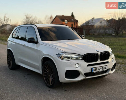 Белый БМВ Х5, объемом двигателя 3 л и пробегом 290 тыс. км за 25799 $, фото 1 на Automoto.ua