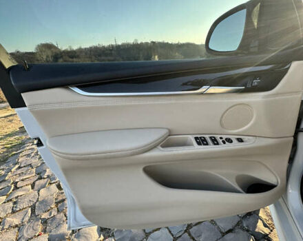 Белый БМВ Х5, объемом двигателя 3 л и пробегом 160 тыс. км за 21999 $, фото 16 на Automoto.ua