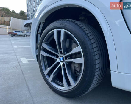 Белый БМВ Х5, объемом двигателя 3 л и пробегом 184 тыс. км за 32000 $, фото 14 на Automoto.ua