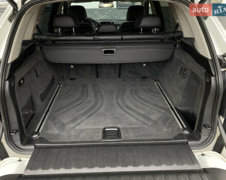 Белый БМВ Х5, объемом двигателя 3 л и пробегом 229 тыс. км за 24500 $, фото 6 на Automoto.ua