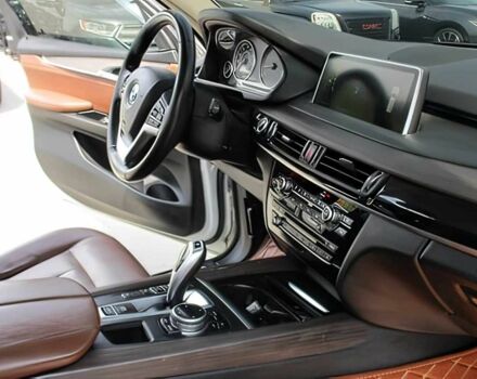 Белый БМВ Х5, объемом двигателя 3 л и пробегом 86 тыс. км за 13500 $, фото 13 на Automoto.ua