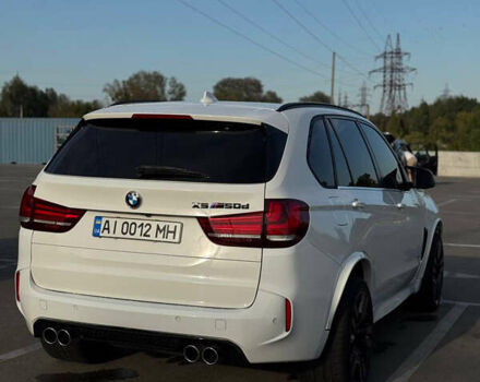 Белый БМВ Х5, объемом двигателя 2.99 л и пробегом 220 тыс. км за 36000 $, фото 4 на Automoto.ua