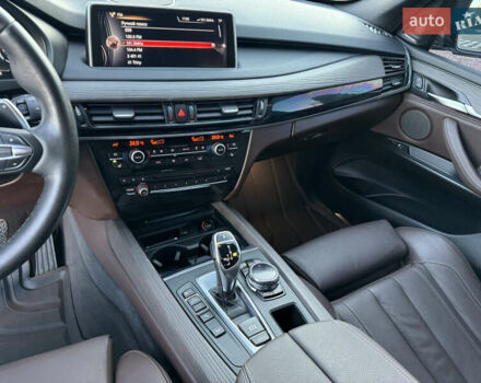 БМВ Х5 2014 в Днепре (Днепропетровске) на Automoto.ua Белый БМВ Х5, объемом двигателя 2.98 л и пробегом 140 тыс. км за 29000 $, фото 23 на Automoto.ua