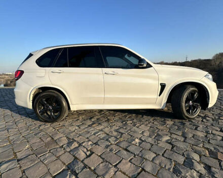 Белый БМВ Х5, объемом двигателя 3 л и пробегом 160 тыс. км за 21999 $, фото 1 на Automoto.ua