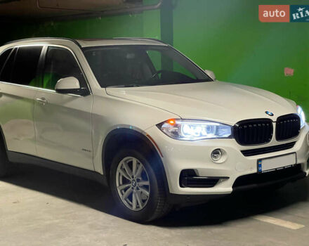 Белый БМВ Х5, объемом двигателя 3 л и пробегом 159 тыс. км за 25000 $, фото 1 на Automoto.ua