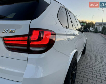 БМВ Х5 2014 в Днепре (Днепропетровске) на Automoto.ua Белый БМВ Х5, объемом двигателя 2.98 л и пробегом 140 тыс. км за 29000 $, фото 6 на Automoto.ua