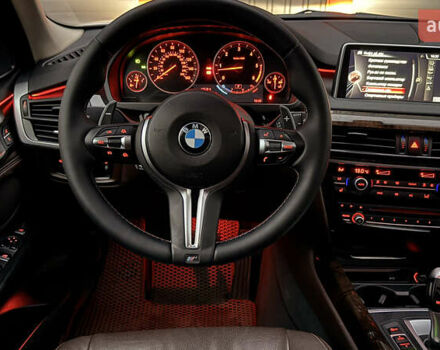 Белый БМВ Х5, объемом двигателя 3 л и пробегом 225 тыс. км за 28999 $, фото 18 на Automoto.ua