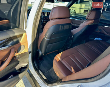 Белый БМВ Х5, объемом двигателя 2.99 л и пробегом 275 тыс. км за 25500 $, фото 34 на Automoto.ua