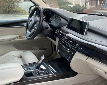 Білий БМВ Х5, об'ємом двигуна 2.99 л та пробігом 188 тис. км за 34800 $, фото 16 на Automoto.ua