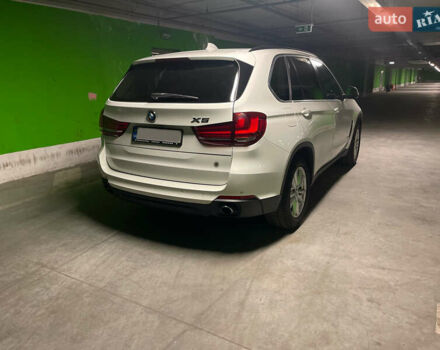 Белый БМВ Х5, объемом двигателя 3 л и пробегом 159 тыс. км за 25000 $, фото 19 на Automoto.ua