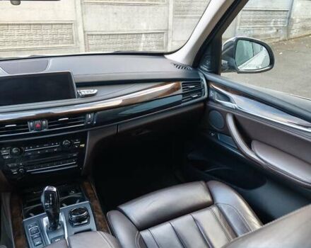 Белый БМВ Х5, объемом двигателя 3 л и пробегом 85 тыс. км за 25000 $, фото 4 на Automoto.ua