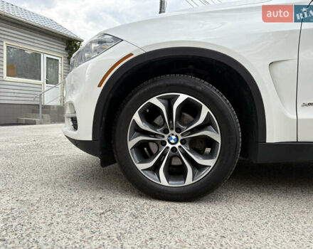 Білий БМВ Х5, об'ємом двигуна 2.98 л та пробігом 232 тис. км за 21500 $, фото 3 на Automoto.ua