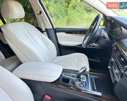 Белый БМВ Х5, объемом двигателя 2.98 л и пробегом 245 тыс. км за 17699 $, фото 20 на Automoto.ua