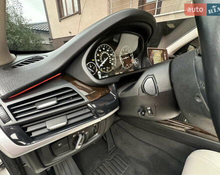 Белый БМВ Х5, объемом двигателя 2.98 л и пробегом 245 тыс. км за 17700 $, фото 13 на Automoto.ua