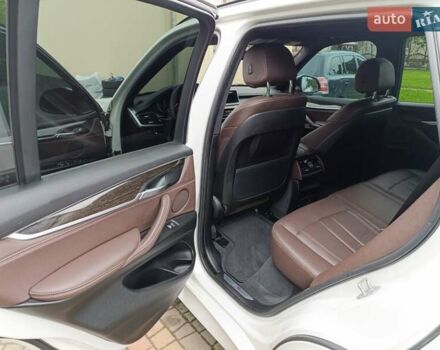 Білий БМВ Х5, об'ємом двигуна 2 л та пробігом 170 тис. км за 28900 $, фото 15 на Automoto.ua