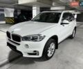 Белый БМВ Х5, объемом двигателя 2 л и пробегом 155 тыс. км за 24400 $, фото 1 на Automoto.ua