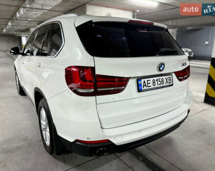 БМВ Х5 2015 в Днепре (Днепропетровске) на Automoto.ua Белый БМВ Х5, объемом двигателя 2 л и пробегом 159 тыс. км за 24800 $, фото 2 на Automoto.ua
