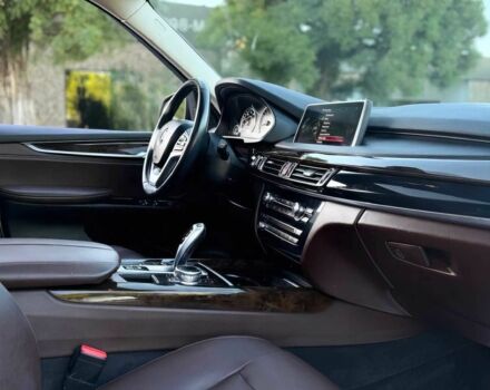 Білий БМВ Х5, об'ємом двигуна 3 л та пробігом 74 тис. км за 5500 $, фото 5 на Automoto.ua