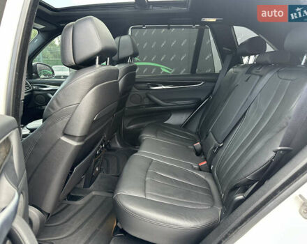 Білий БМВ Х5, об'ємом двигуна 2.98 л та пробігом 183 тис. км за 26999 $, фото 17 на Automoto.ua