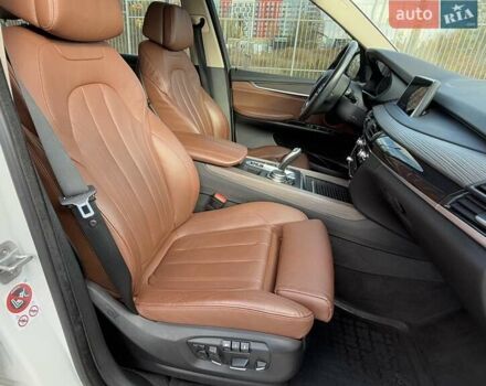 Белый БМВ Х5, объемом двигателя 2.99 л и пробегом 176 тыс. км за 31500 $, фото 24 на Automoto.ua