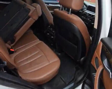Белый БМВ Х5, объемом двигателя 3 л и пробегом 210 тыс. км за 23000 $, фото 2 на Automoto.ua