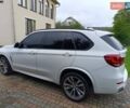 Білий БМВ Х5, об'ємом двигуна 2 л та пробігом 170 тис. км за 28900 $, фото 10 на Automoto.ua