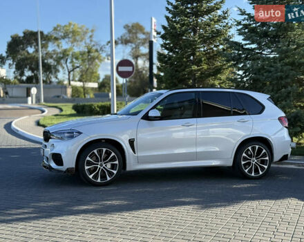 Белый БМВ Х5, объемом двигателя 4.4 л и пробегом 116 тыс. км за 32500 $, фото 1 на Automoto.ua