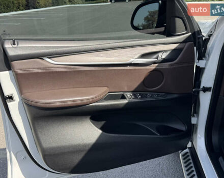 Белый БМВ Х5, объемом двигателя 2.98 л и пробегом 126 тыс. км за 26000 $, фото 14 на Automoto.ua