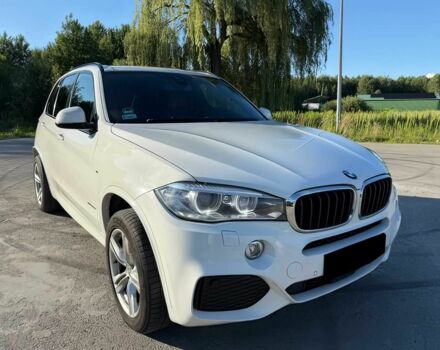 Белый БМВ Х5, объемом двигателя 3 л и пробегом 130 тыс. км за 12400 $, фото 2 на Automoto.ua